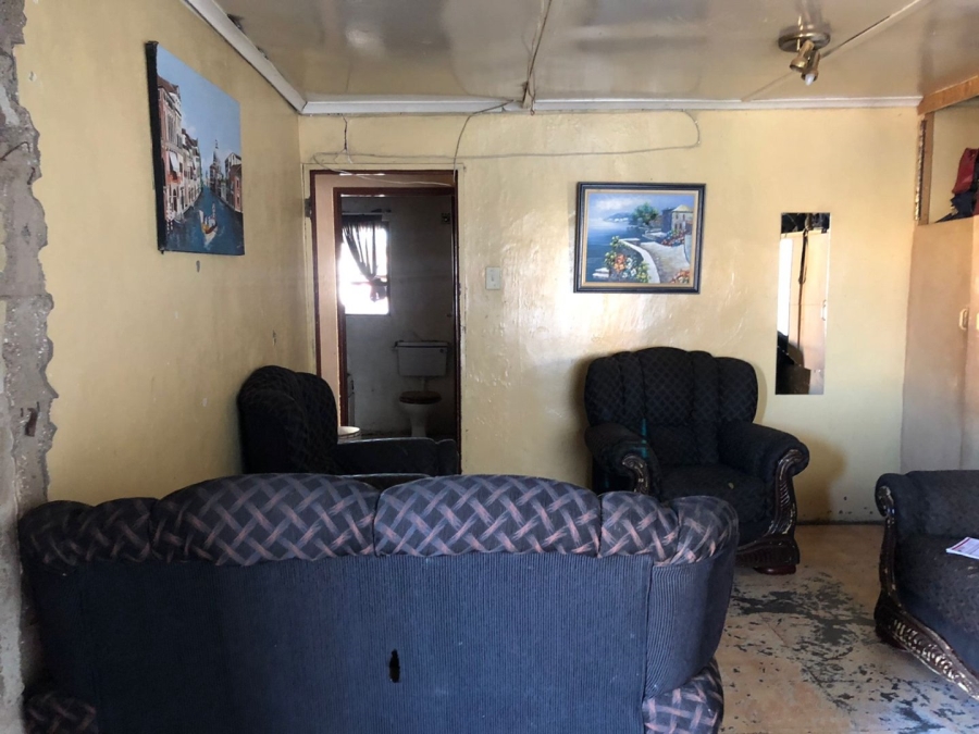 2 Bedroom Property for Sale in Kwa Nobuhle Eastern Cape